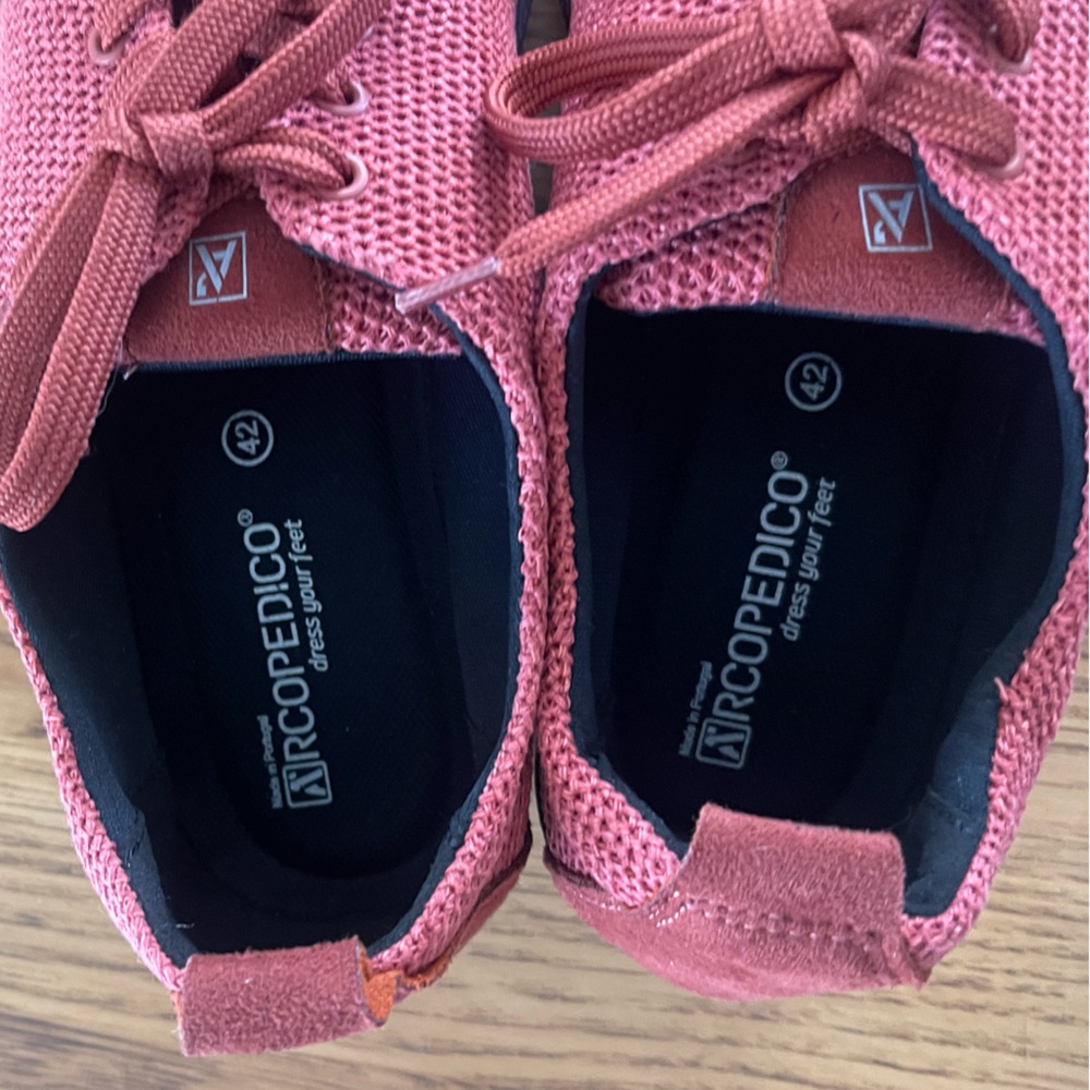Unisex Arcopedico knit shoe. Made in Portugal. Size 42 GUC - Picture 11 of 12